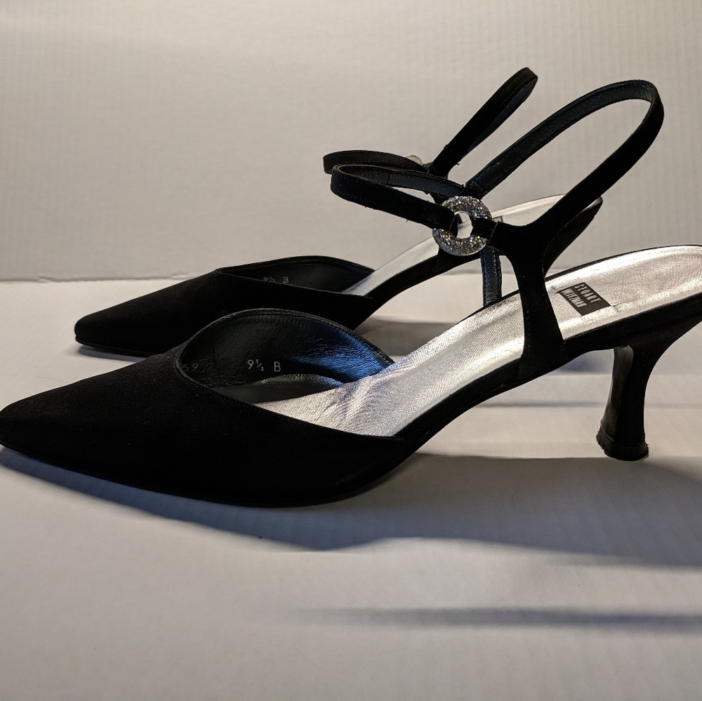 Stuart Weitzman Black Pumps